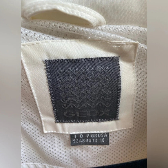 Geox Respira cream coloured puffer full zip jacket Sz 16 - Picture 9 of 13